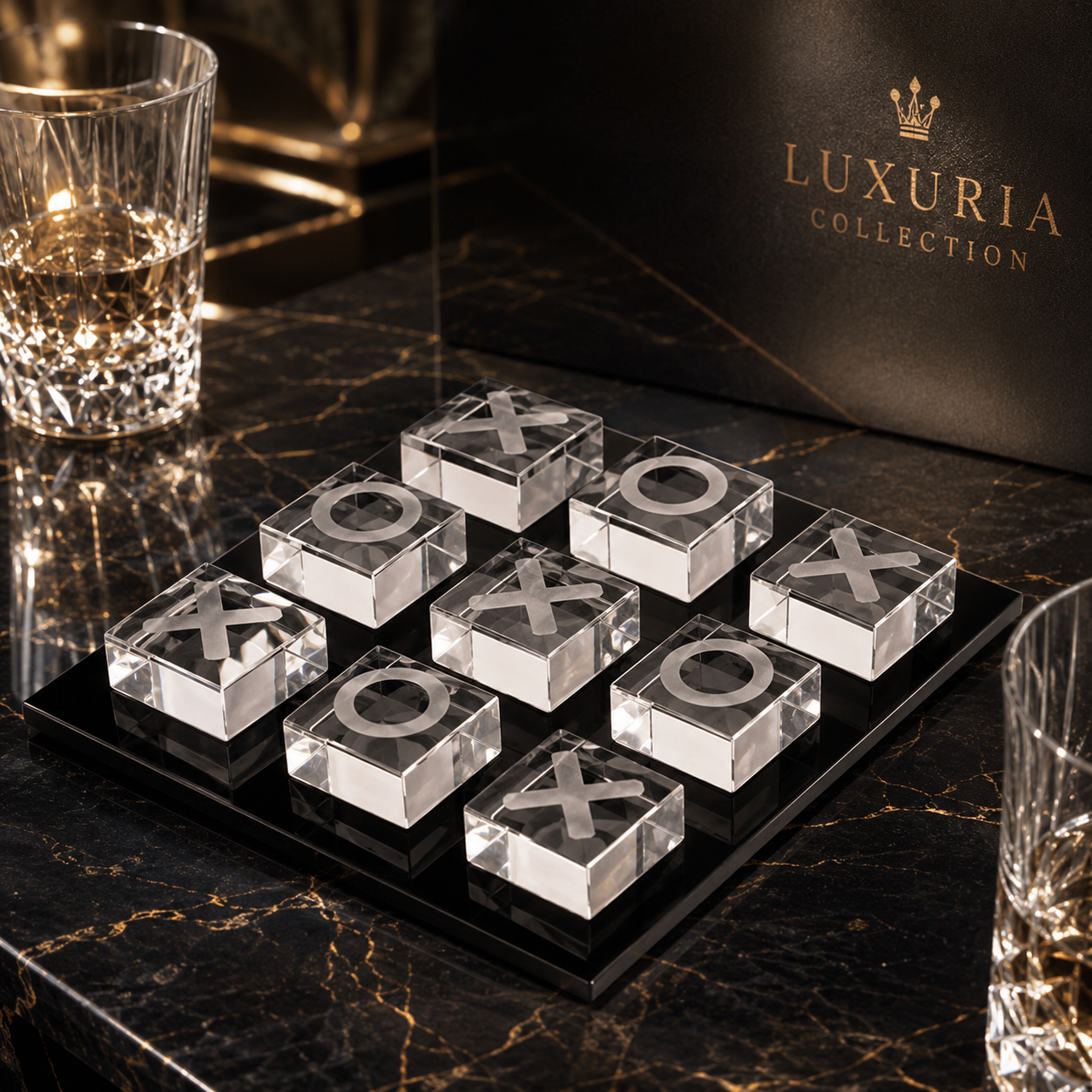 Échiquier XO en Cristal Noir & Blanc — Objet d’Art Décoratif